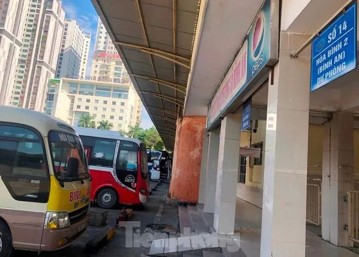 河底汽车站，历史的印记与现代交通的重要节点