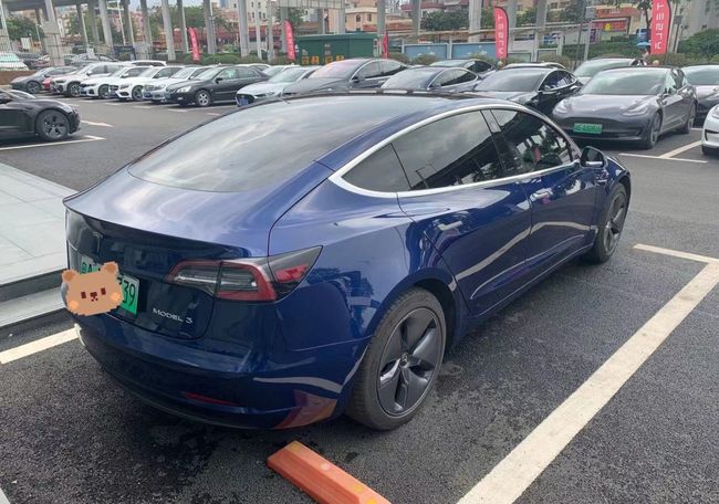 嗑坏的汽车，一场意外的旅程