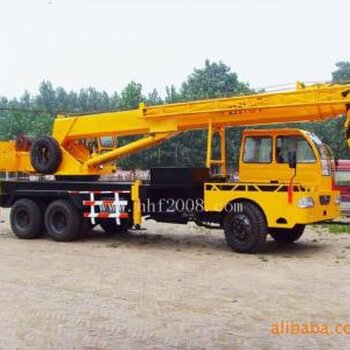 汽车折臂吊车，现代工程建设的得力助手