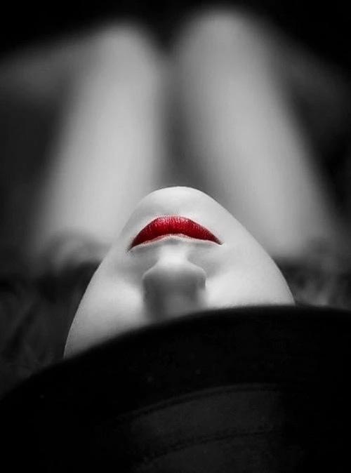 微信更新状态贴图功能，提升社交互动趣味性