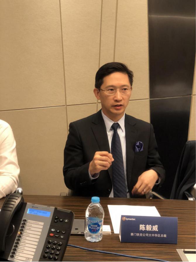 网页聊天工具提升信息整合能力