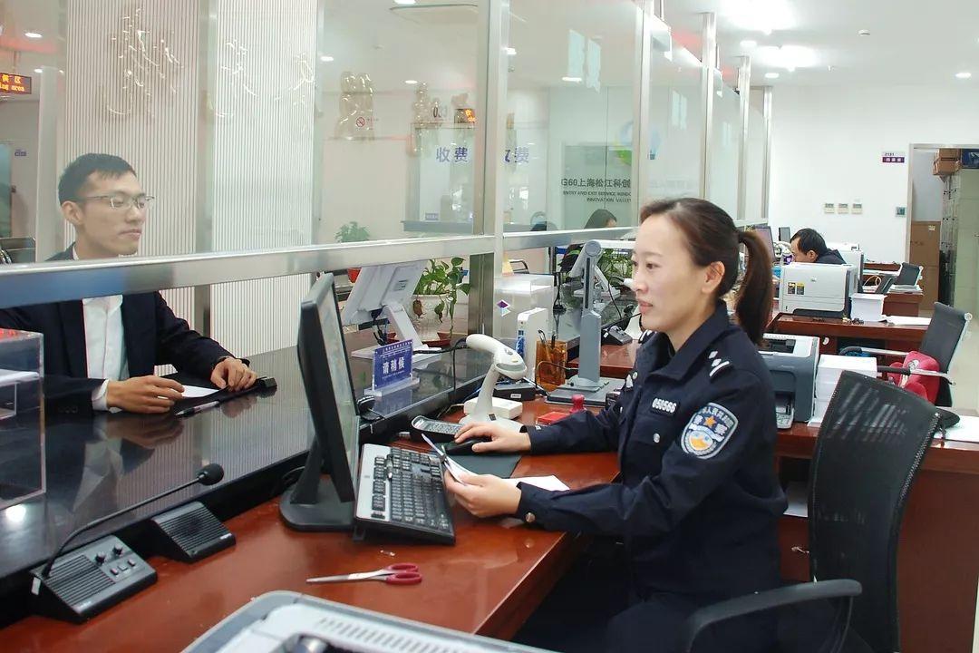 网页聊天窗口管理，助力信息清晰呈现