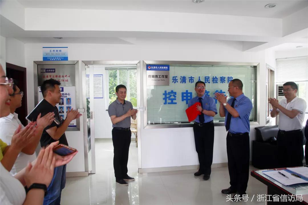 网页聊天窗口管理，提升信息整合能力